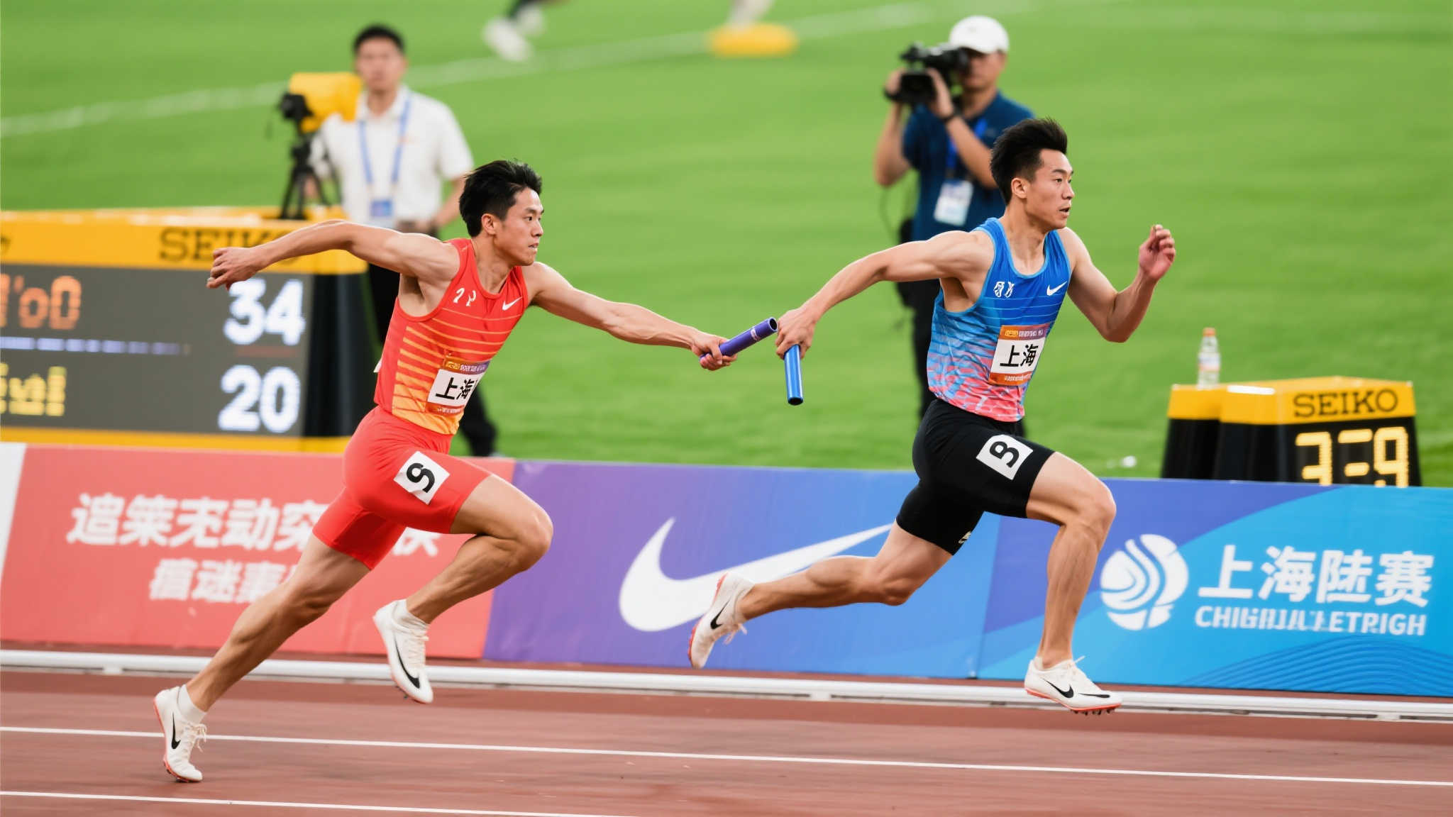 中佔據主動 中佔據主動